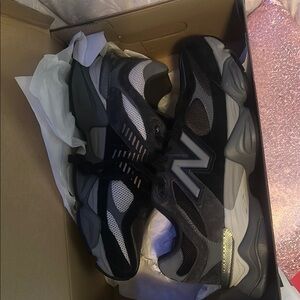 New Balance 9060 Black and grey size 11